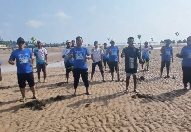 Laskar Biru Indonesia Asri Tanam Mangrove di Tanjung Aru, Sambut HUT Demokrat